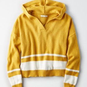 Cropped knit hoodie
